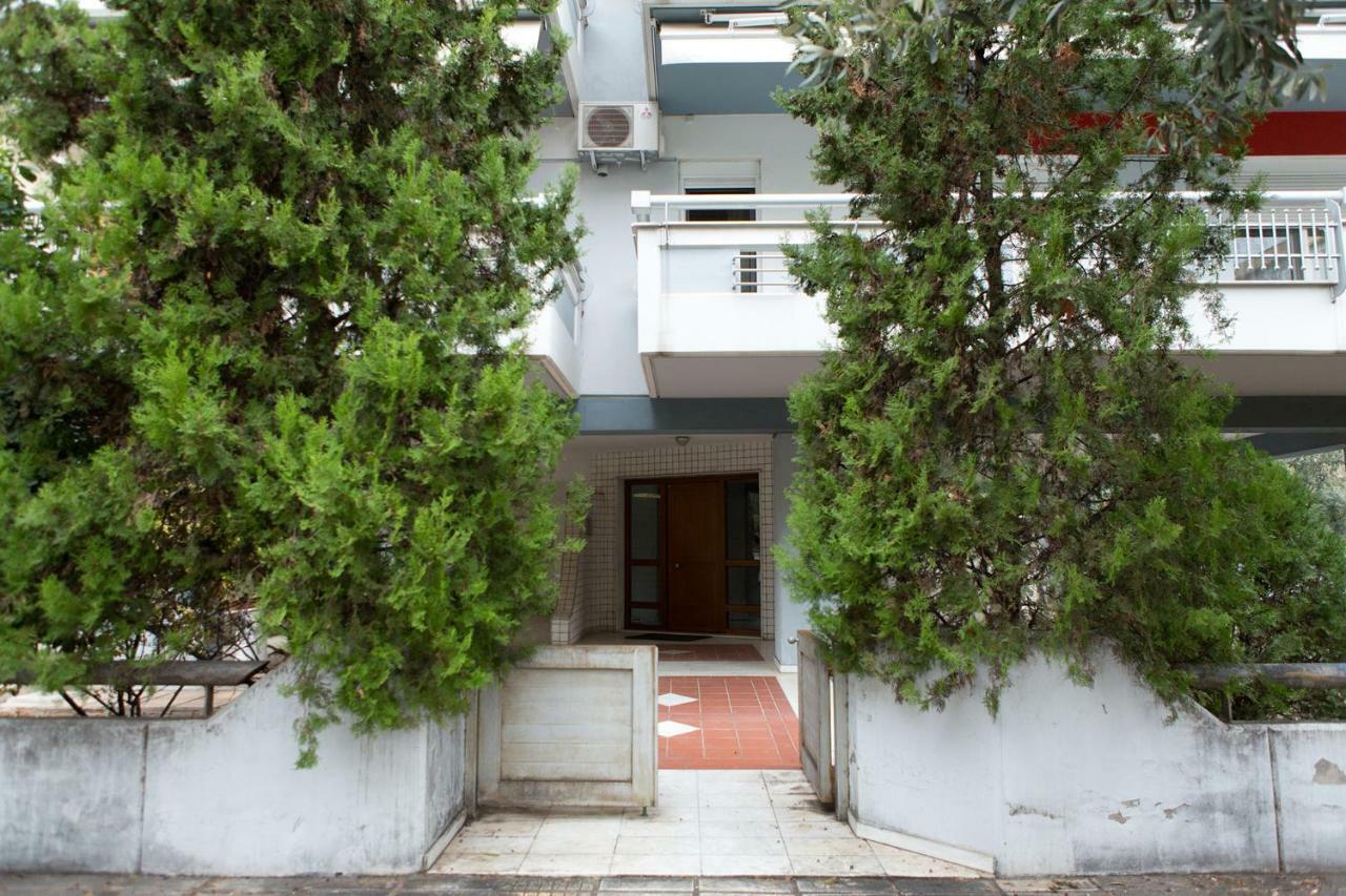 Close To Waterfront *